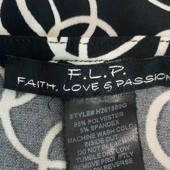 Faith, Love, Passion Black White  Pattern Faux Wrap Dress Size Extra small - Picture 6 of 6